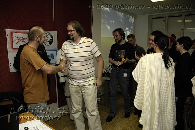 10 let Star Wars v �R