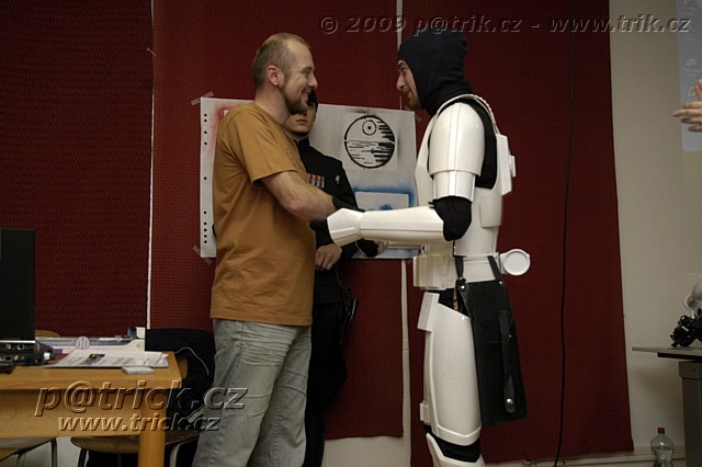 10 let Star Wars v �R