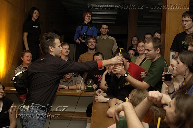 barmansk� show